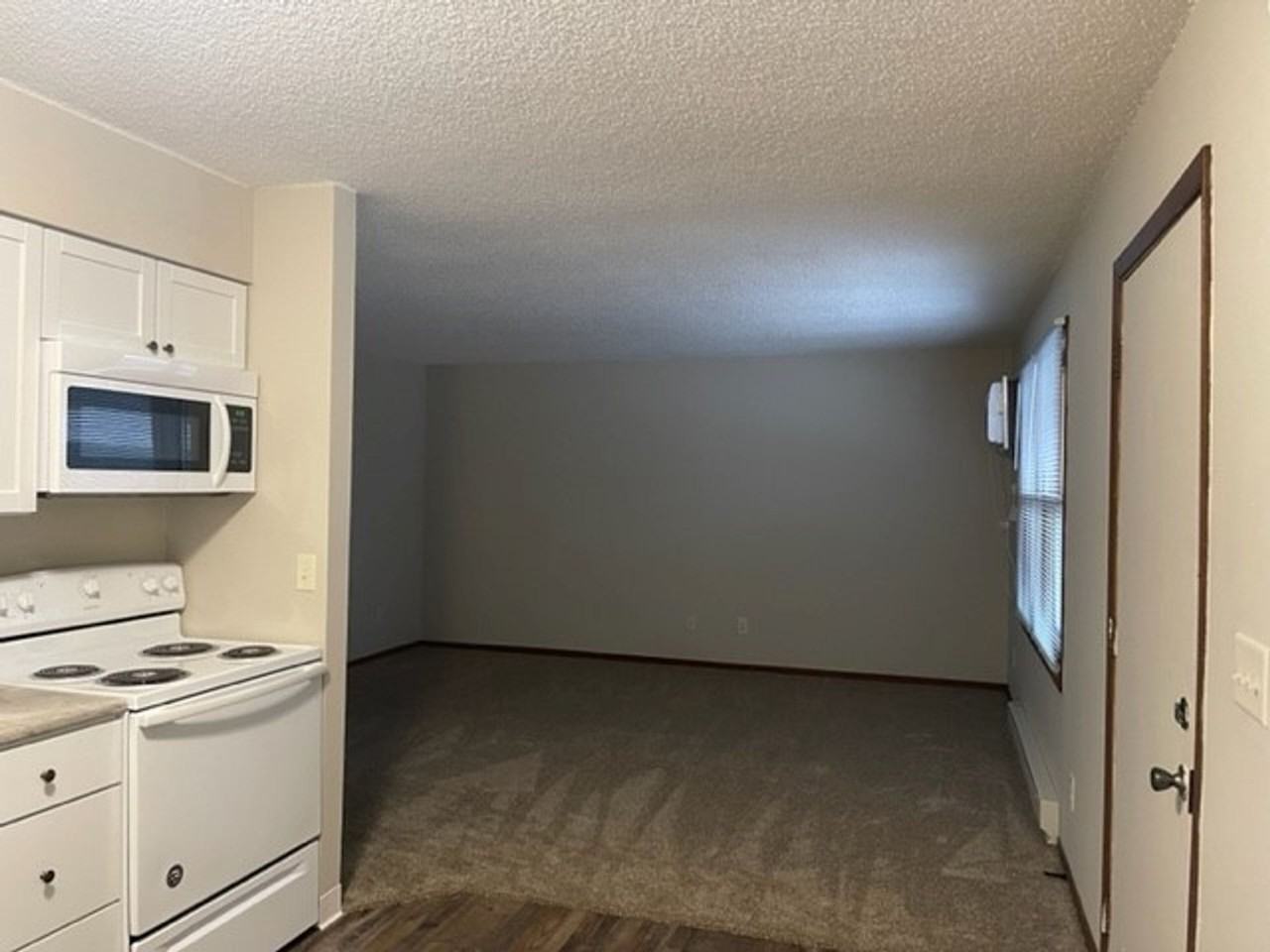 3110 Blakeley - Photo 3 of 7