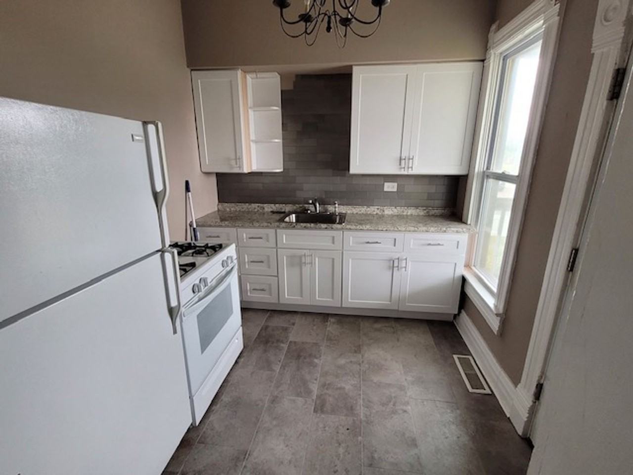 112 E N Central - Photo 2 of 4