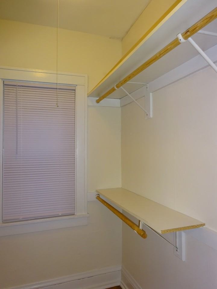 24  -  1815 First - Photo 4 of 48