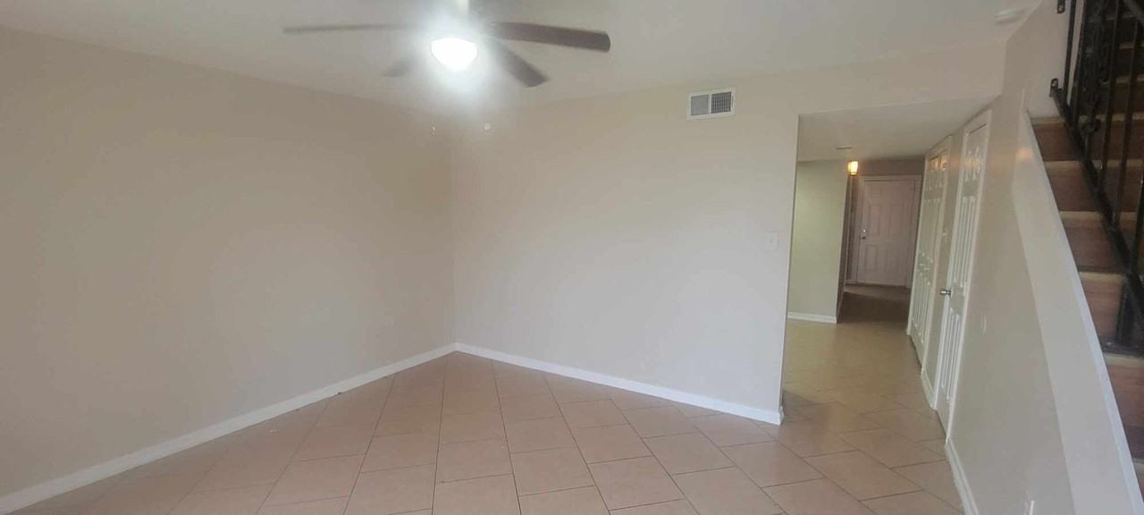 7848 N Coronet Ct - Photo 2 of 29