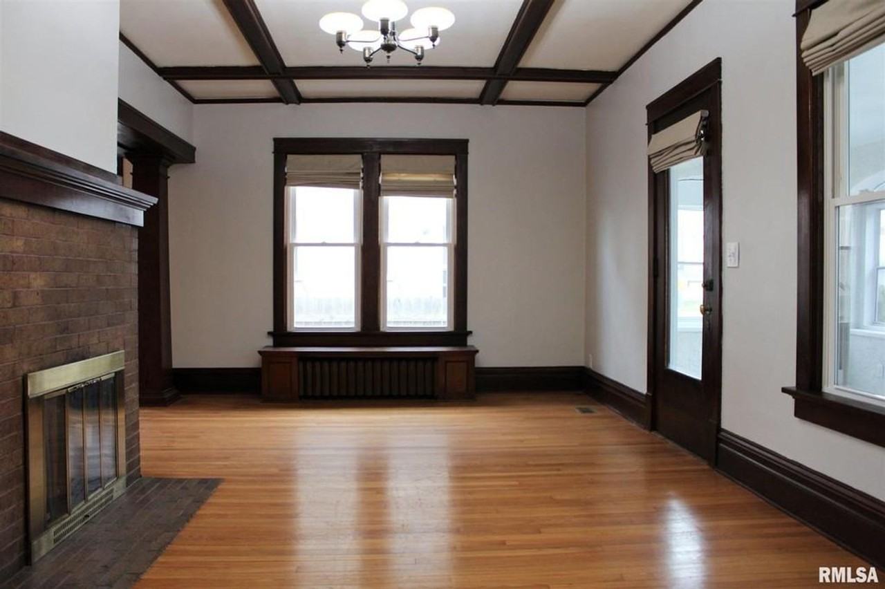 1717 25th St - Photo 3 of 19