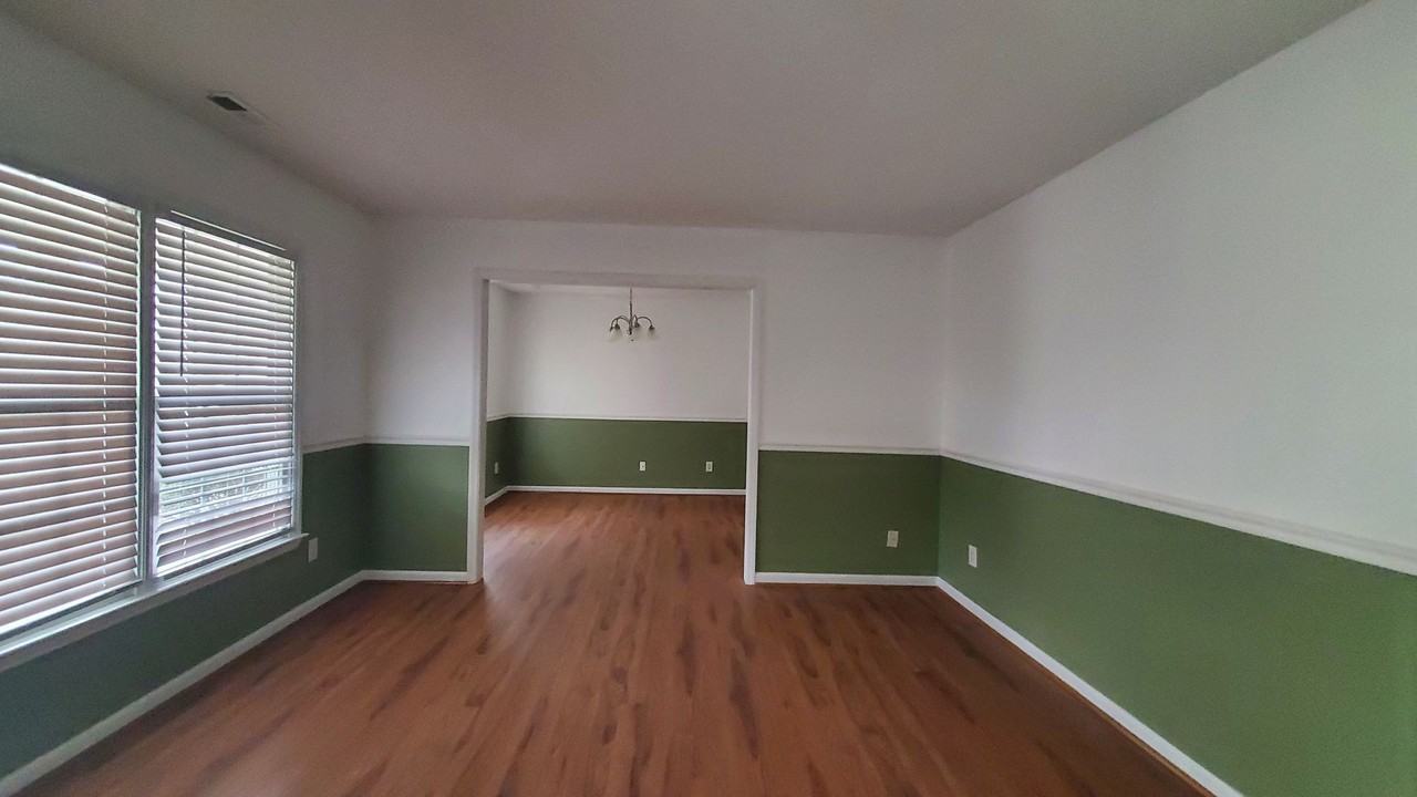 2823 Franzia Dr - Photo 2 of 16