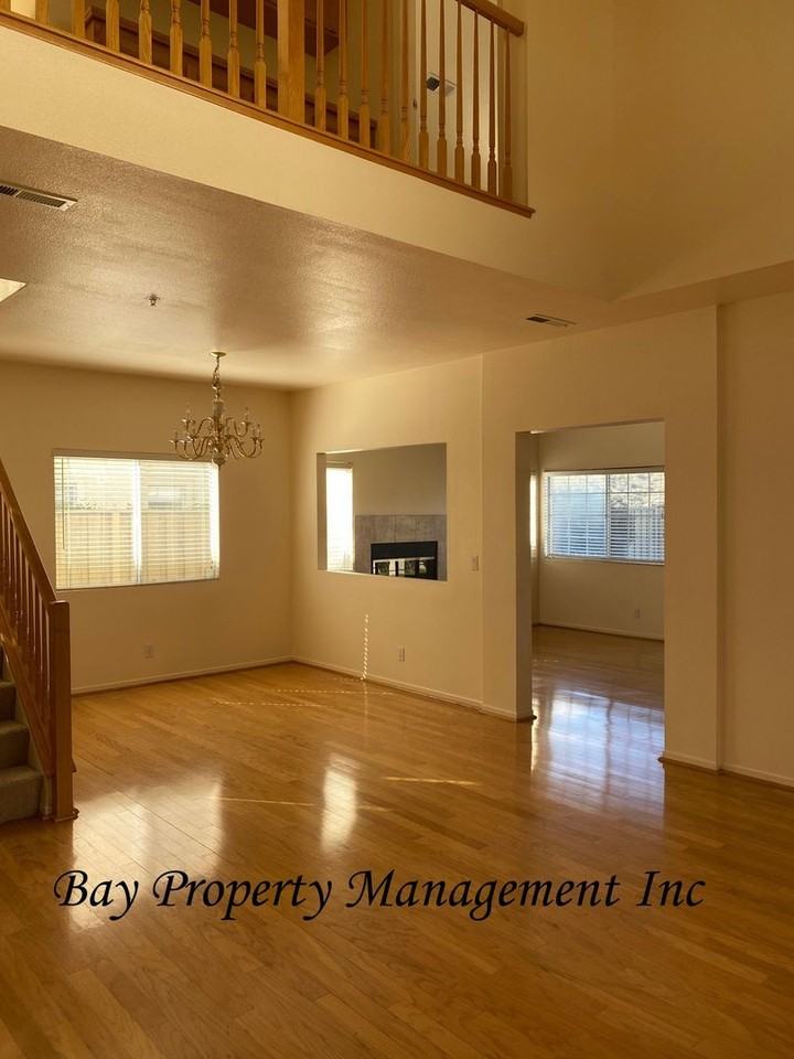26418 Honor Ln - Photo 4 of 17
