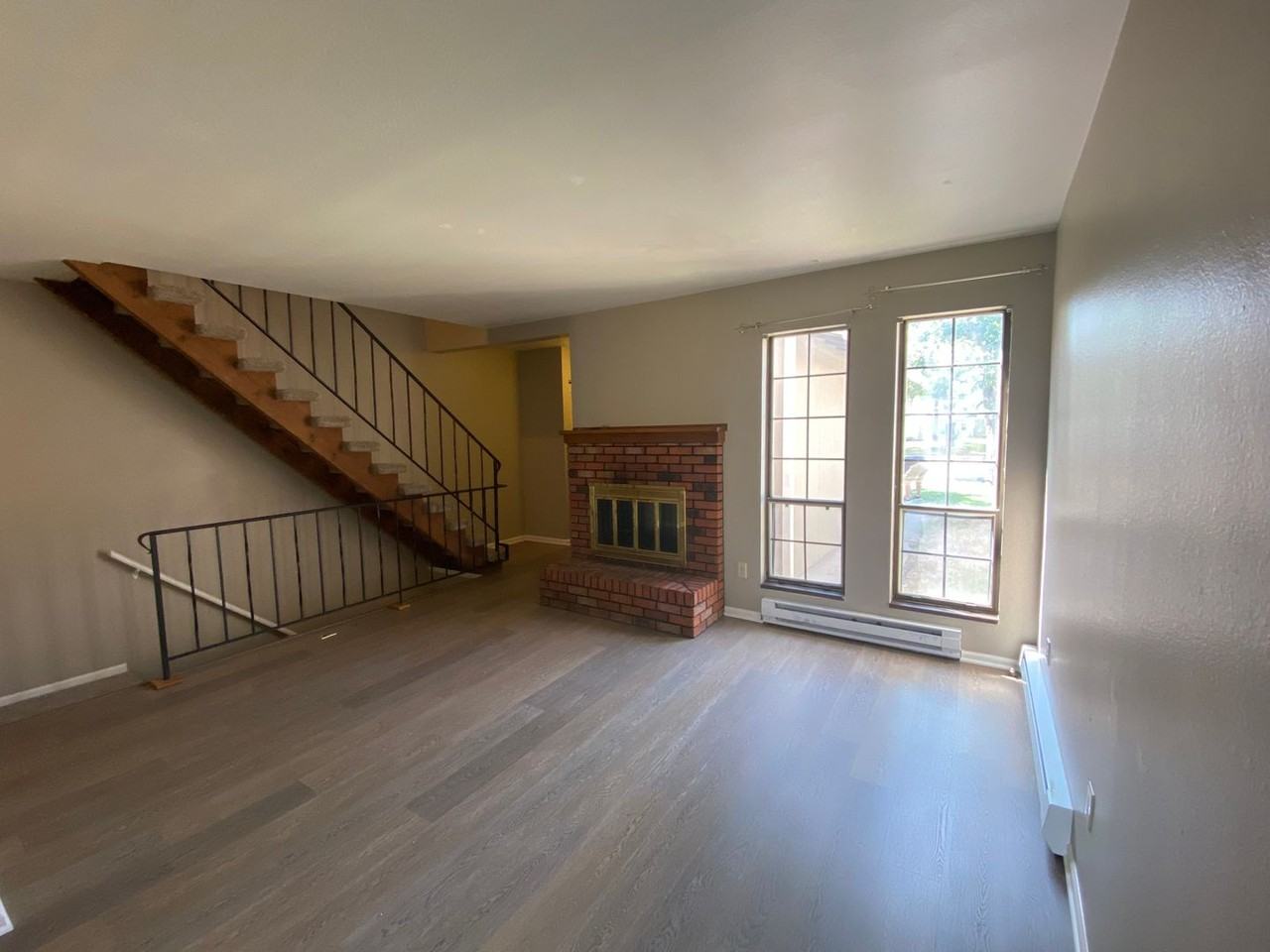 3202 Sumac St - Photo 2 of 7