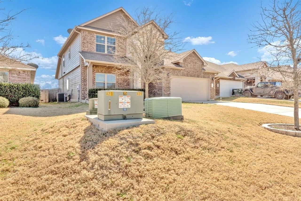 131 Desert Rose Dr - Photo 4 of 22