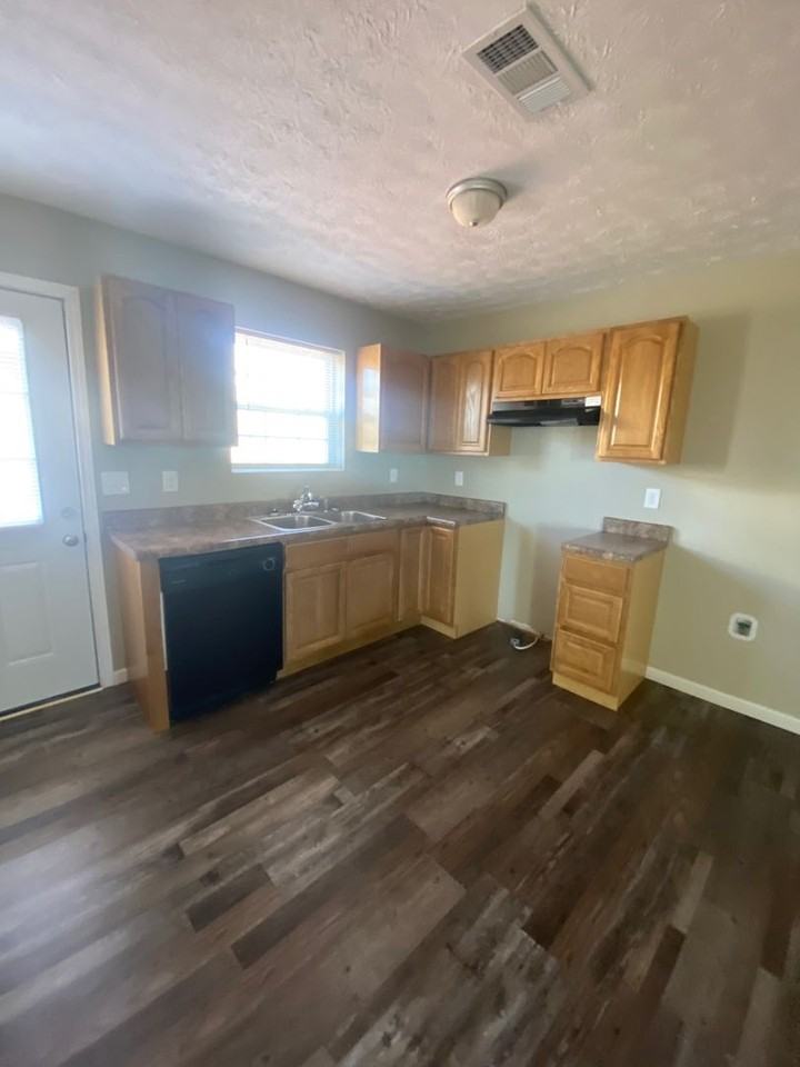 2006 Jonathon Dr - Photo 2 of 13