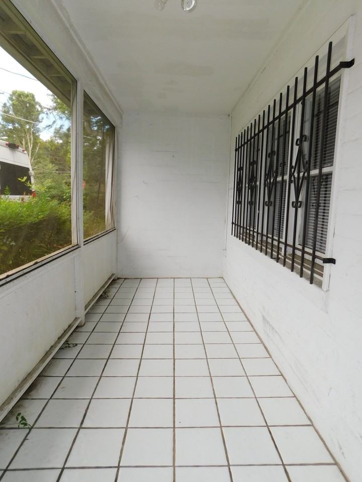 1915 Nw 5th Ave - Photo 2 of 20