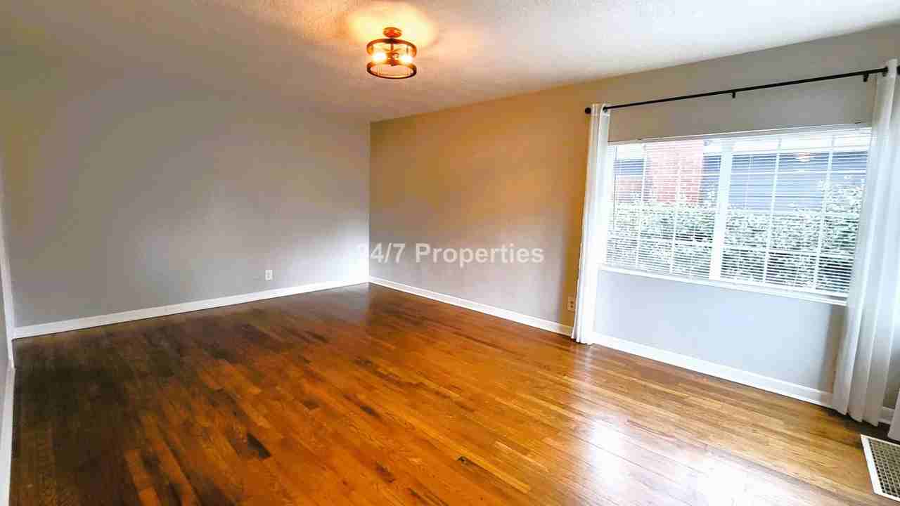 1556 7th St - Photo 2 of 21