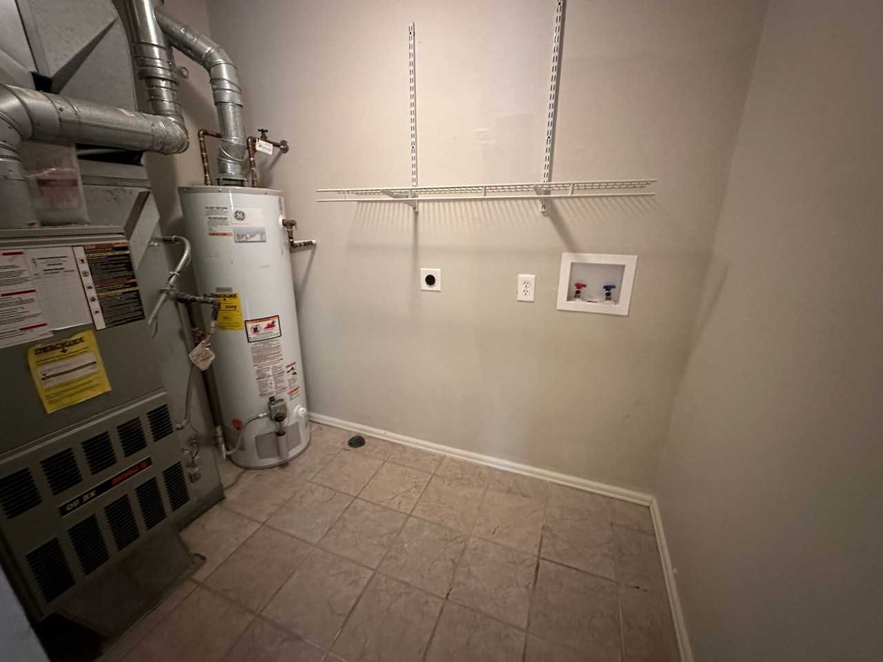 1048 Wezel Dr - Photo 7 of 16