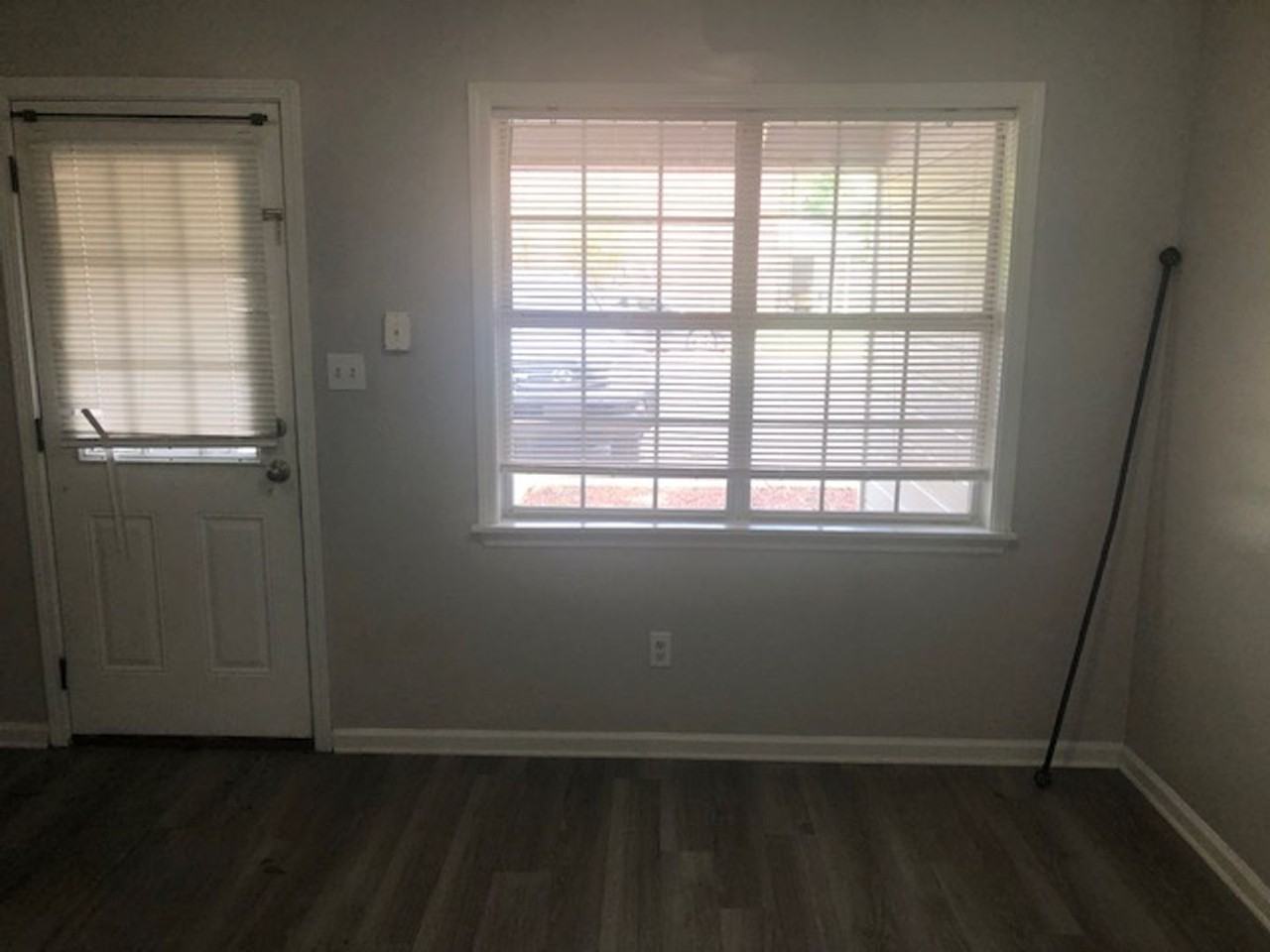 468A Mobile St - Photo 3 of 7