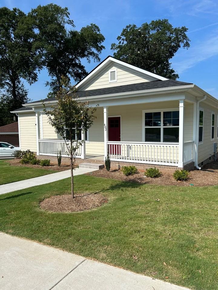 402 Prosperity Ave - Photo 2 of 16
