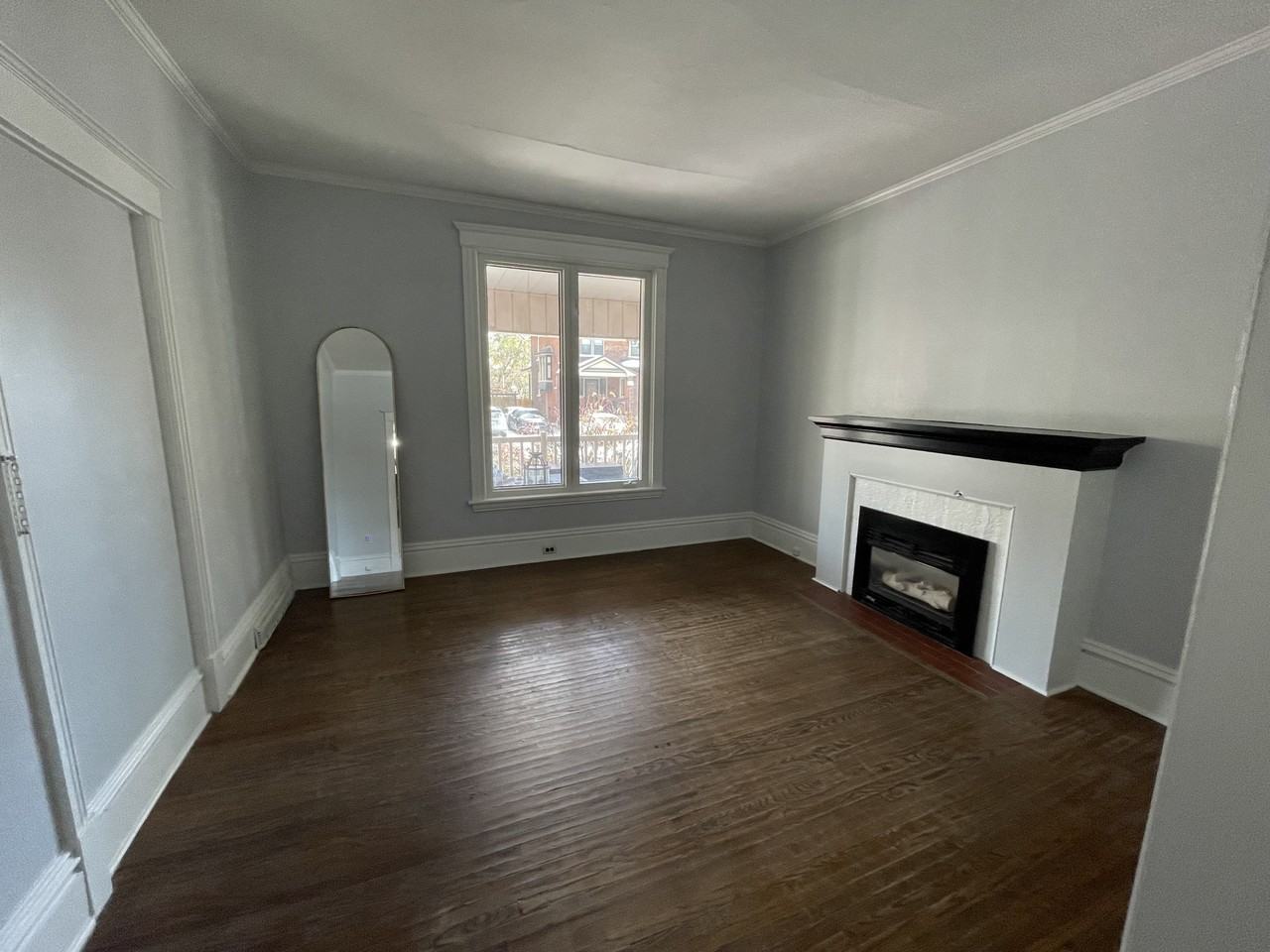 62 Holton Ave S - Photo 2 of 8