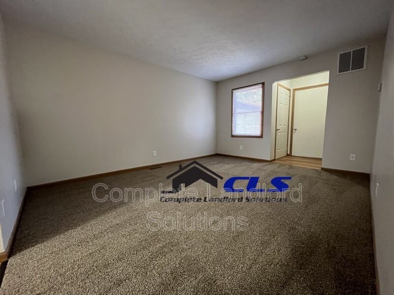 1723 E Southern Manor Dr - Photo 2 of 15