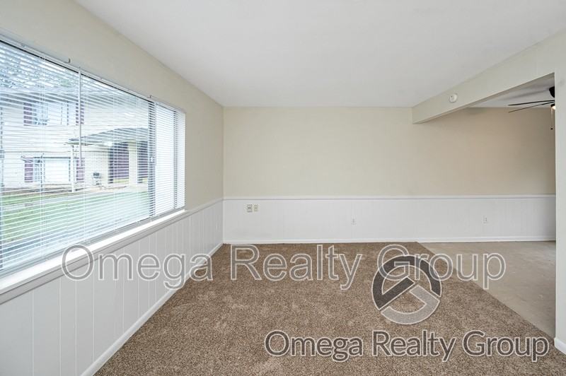 208 Rolling Mill St #8 - Photo 7 of 23