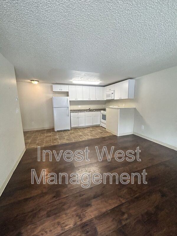 9100 Vancouver Avenue #14 - Photo 2 of 17