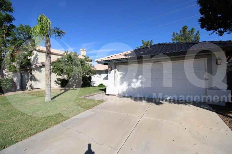 815 N Peppertree Dr - Photo 2 of 22