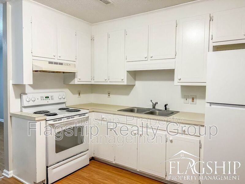 209 Connie Cir - Photo 2 of 18