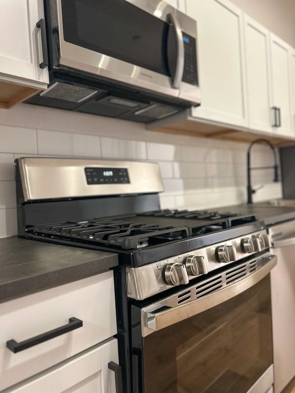 2326 Sarah St #1 - Photo 4 of 26