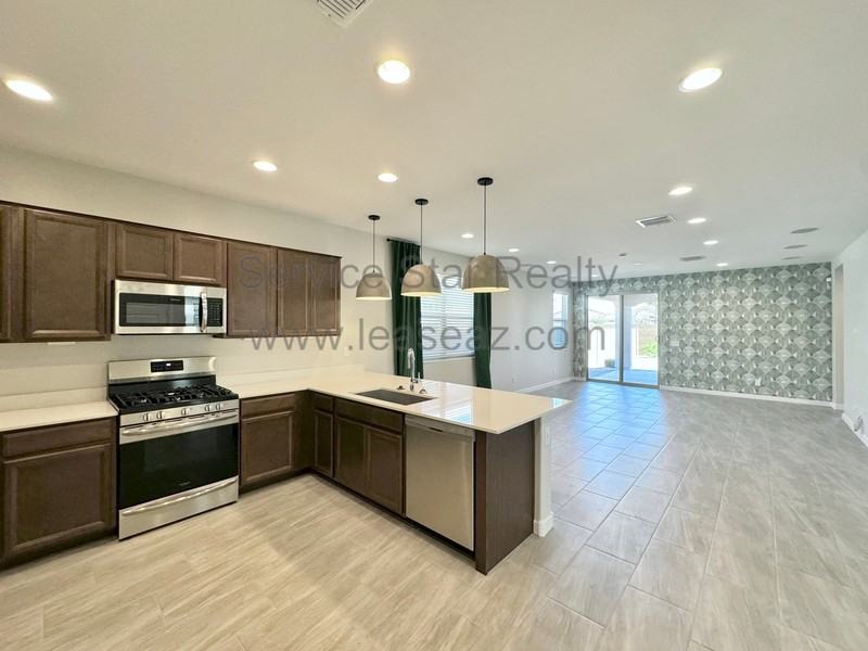 5919 S 25th Dr - Photo 6 of 22