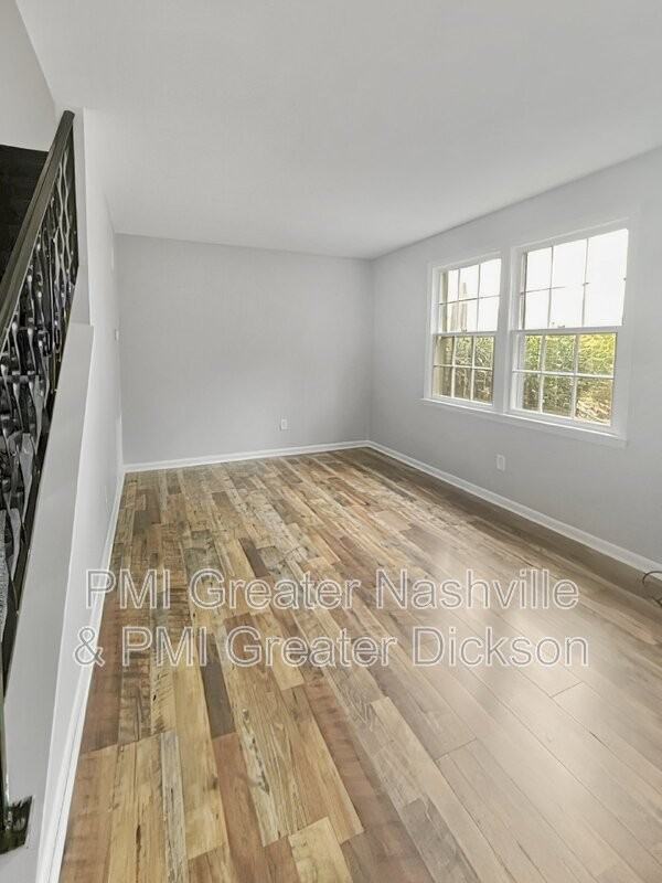 121 Old Columbia Rd #4 - Photo 2 of 11