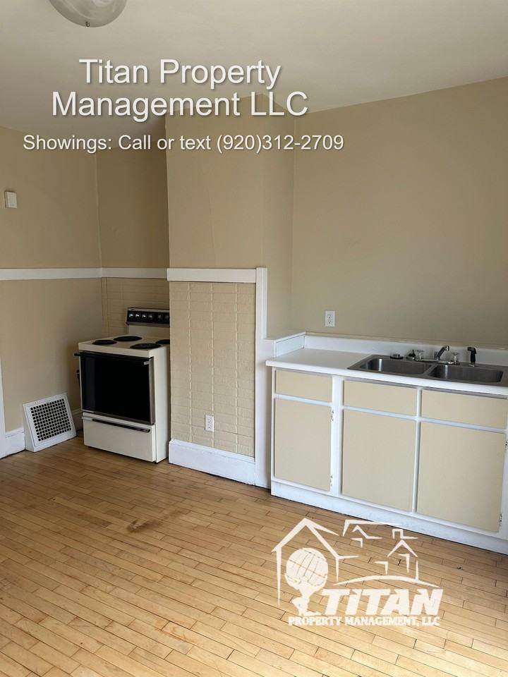 703-705 Wisconsin Ave NFDL - Photo 3 of 9