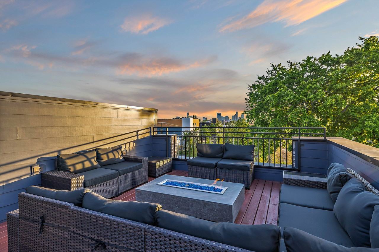 Oasis Townhomes - Photo 2 of 9