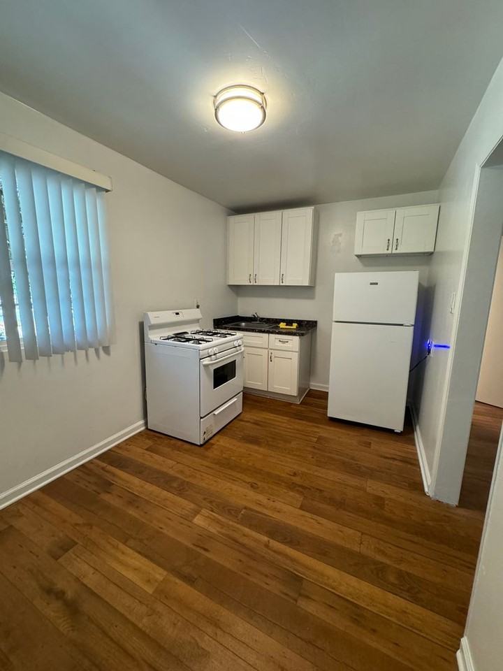 Sea View Apts - Photo 5 of 13