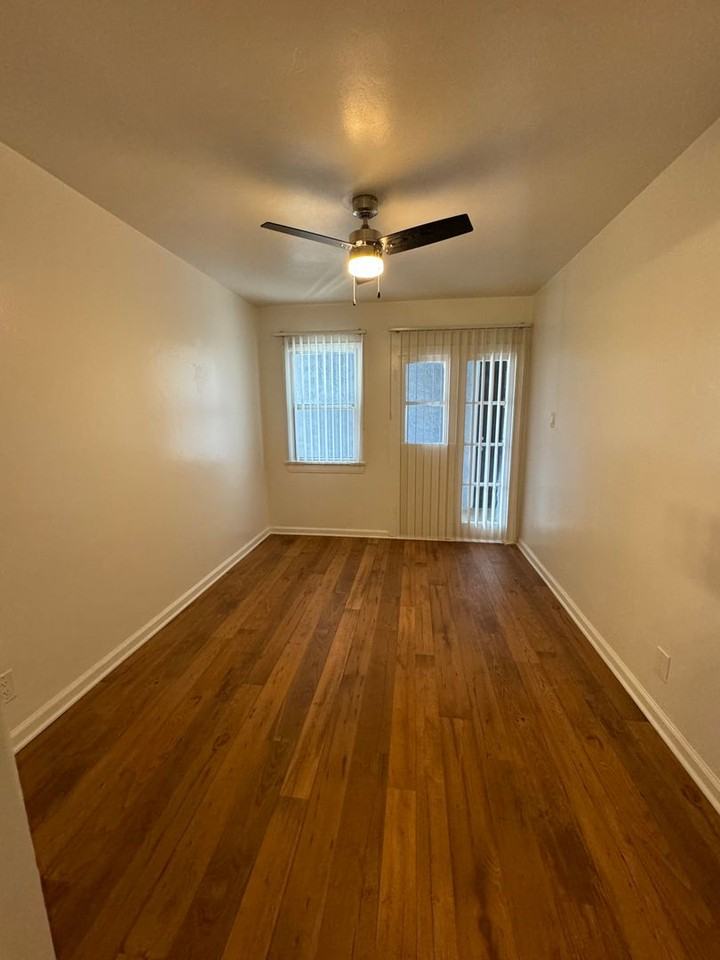 Sea View Apts - Photo 7 of 13