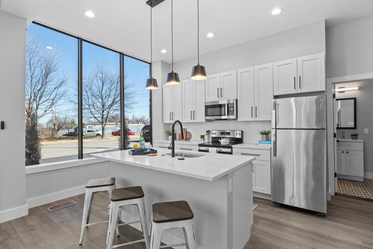 6012 Southwest Ave - Photo 5 of 21