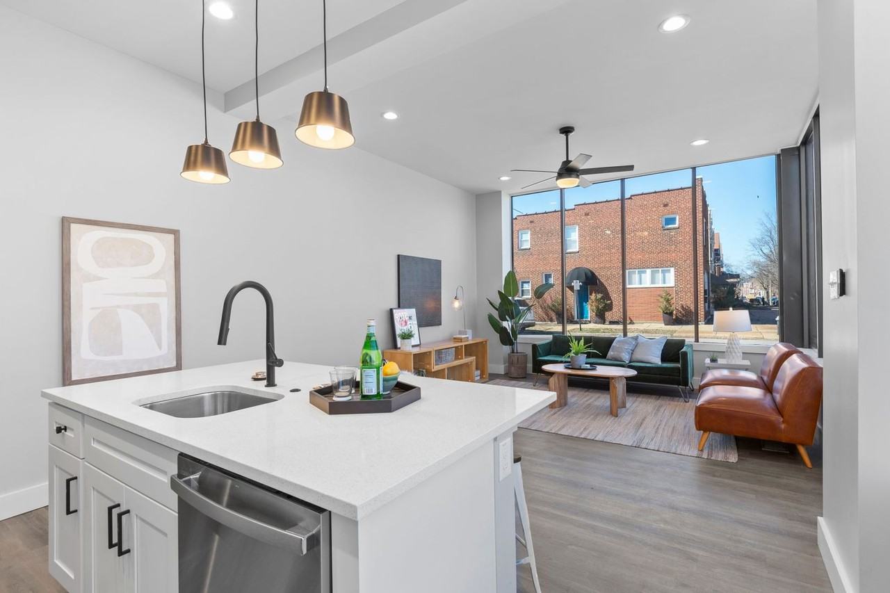 6012 Southwest Ave - Photo 7 of 21