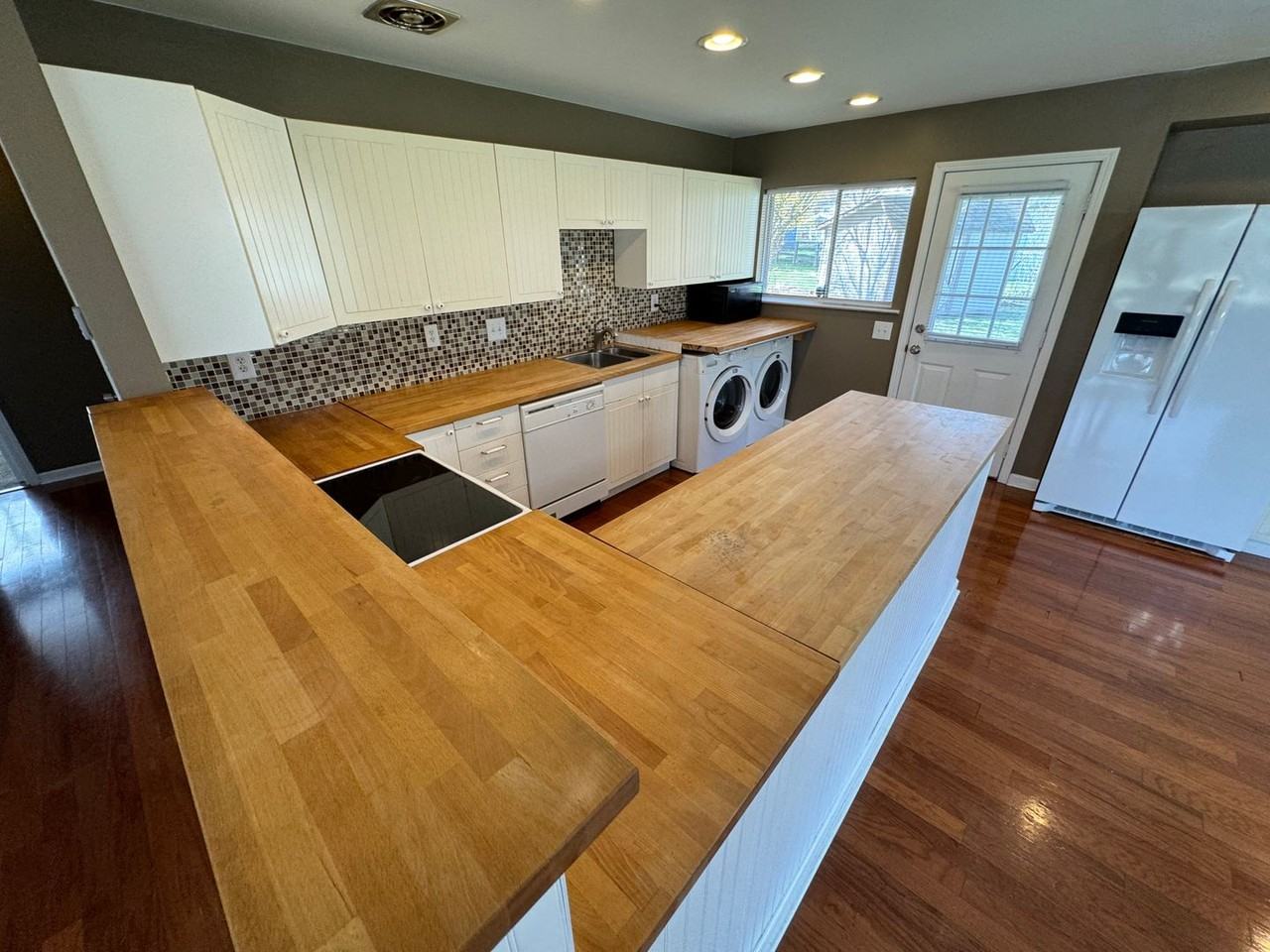 3040 Rightmire Blvd - Photo 5 of 36