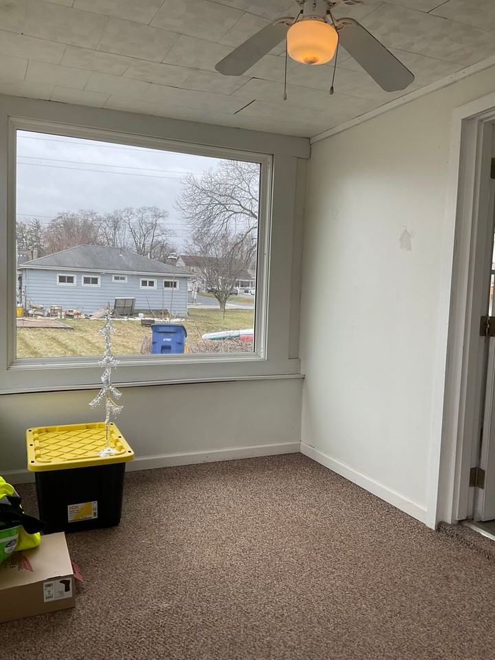 127 127 NOVARA ST. - Photo 2 of 18