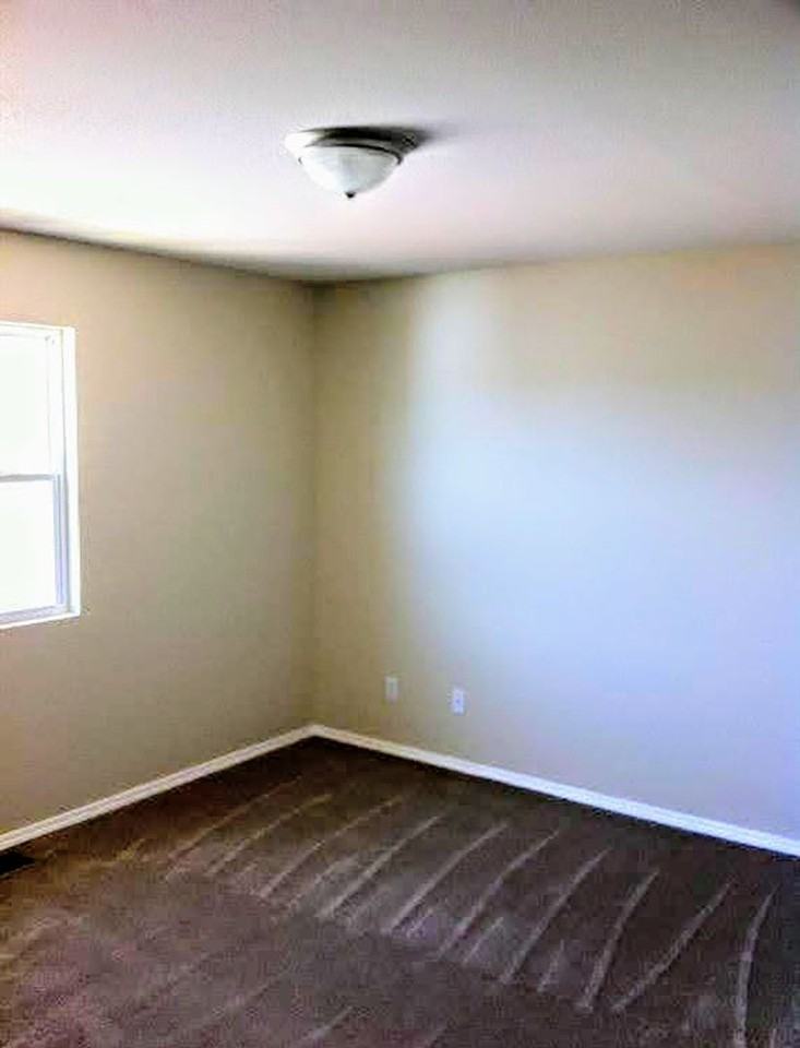 24429 Sounder Lane - Photo 3 of 10