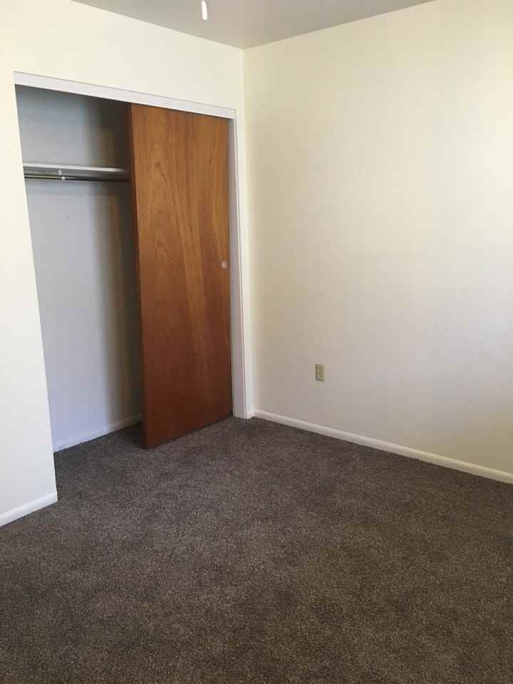 1604 Durston Rd - Photo 6 of 24