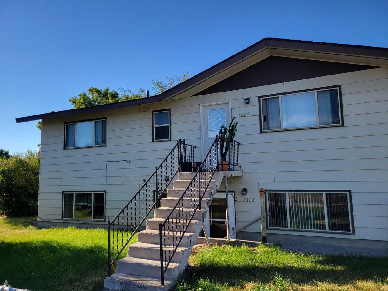 1604 Durston Rd - Photo 2 of 34
