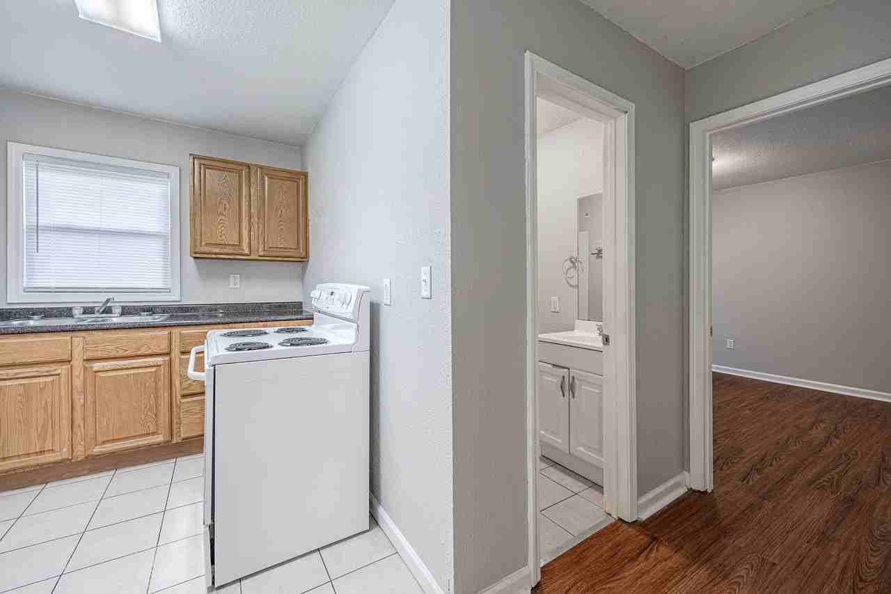 701 AirportAvailable Now! Apartments 701 Airport Rd, Jonesboro, AR