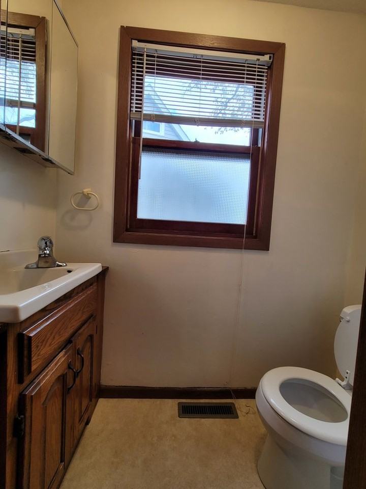 1910 Feronia Ave. - Photo 3 of 20