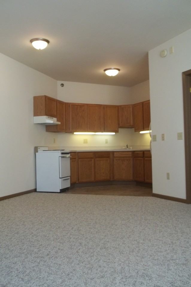 Civic Arms Apartment Homes - Photo 4 of 14