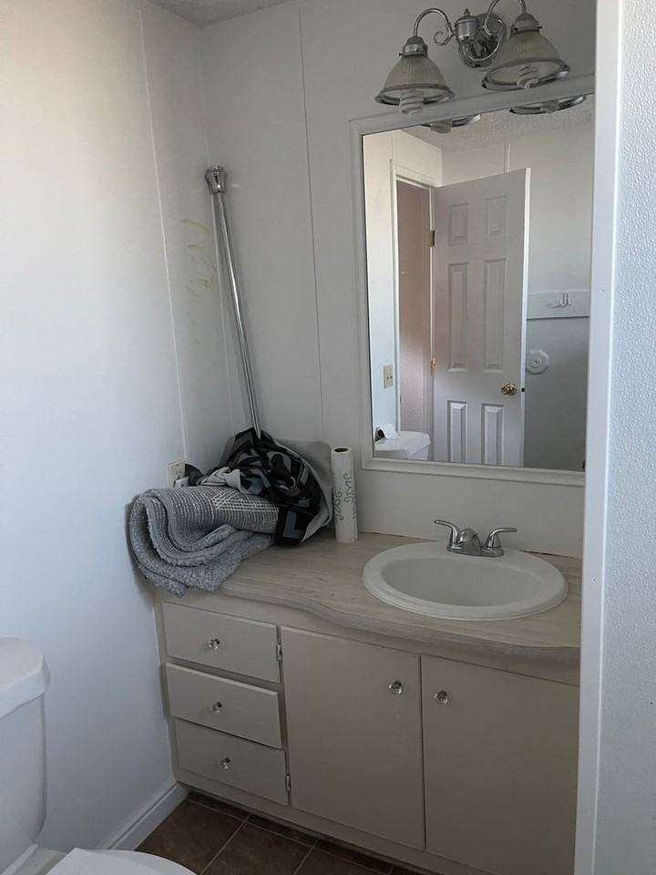 2746 Hummingbird St - Photo 3 of 7