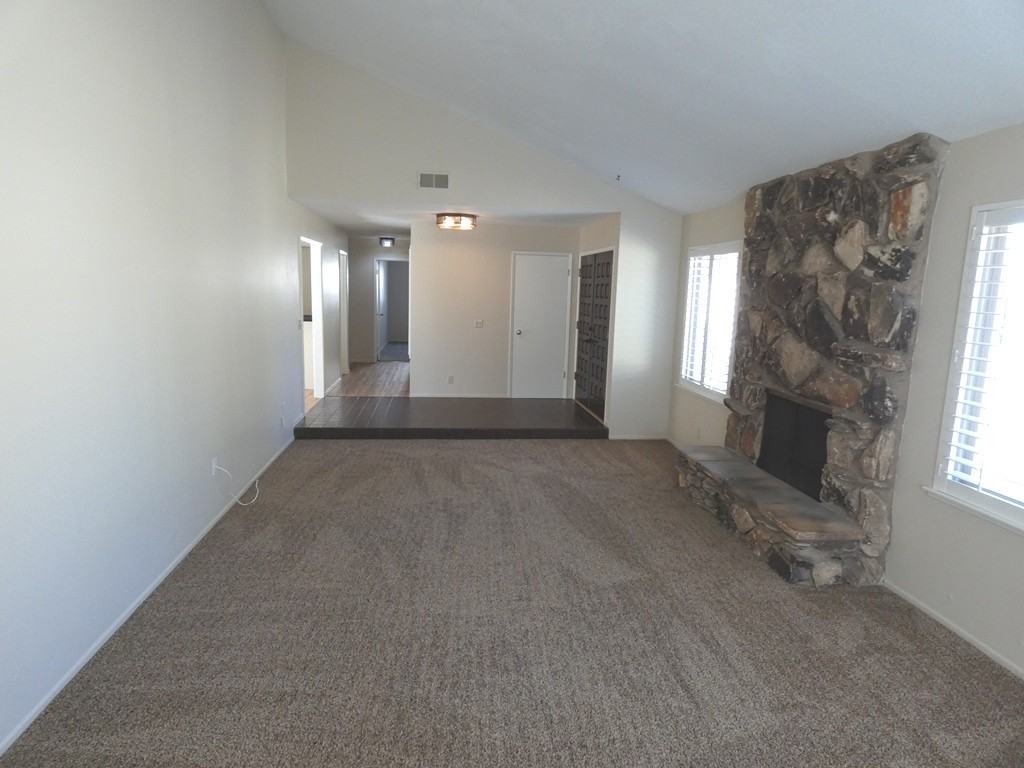 4527 California Blvd - Photo 3 of 27