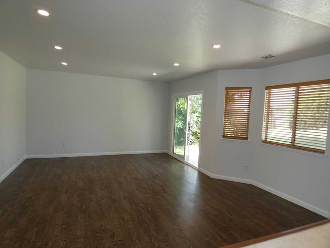 303 Hartnell Rd - Photo 6 of 21