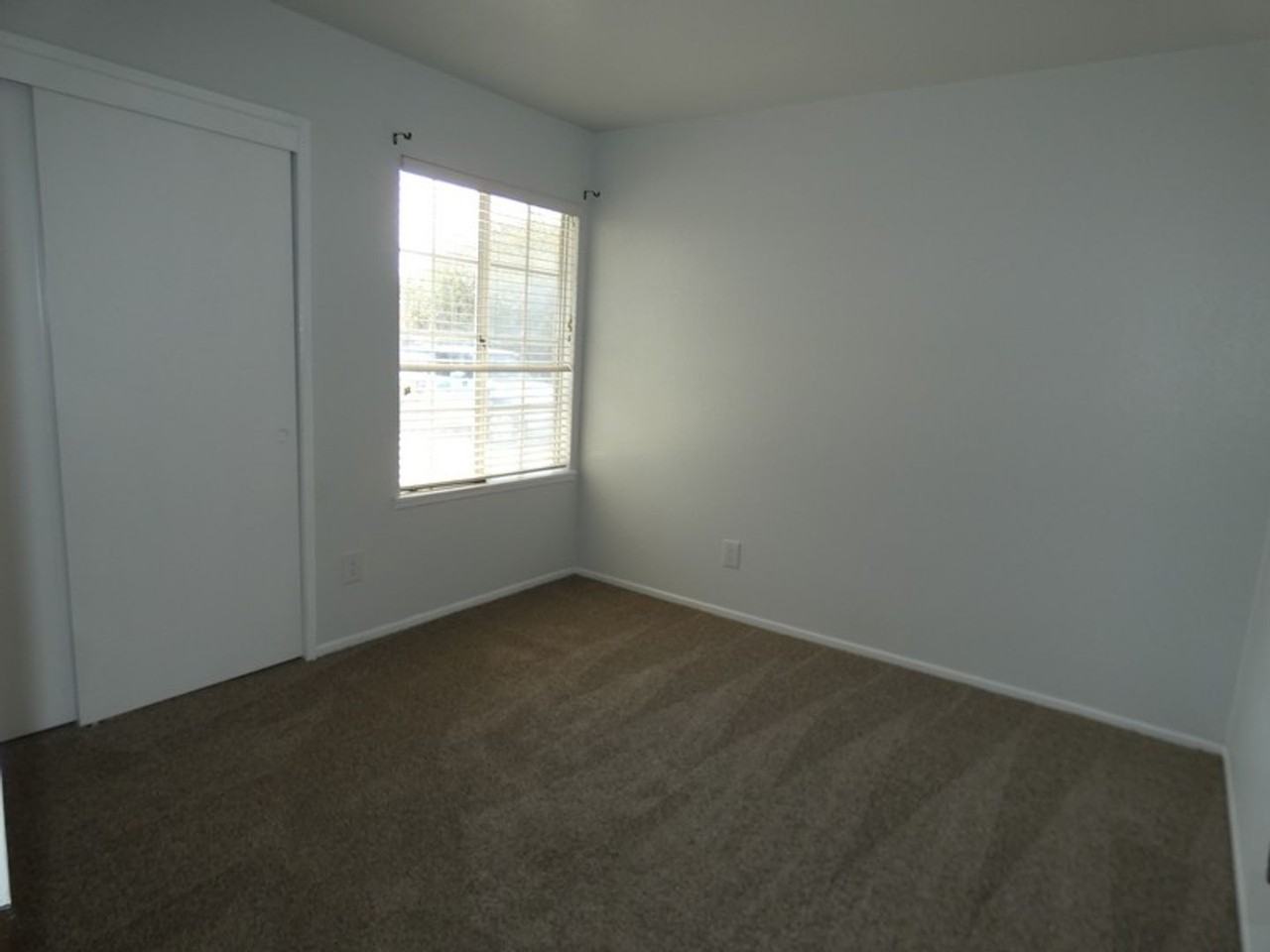 303 Hartnell Rd - Photo 7 of 21