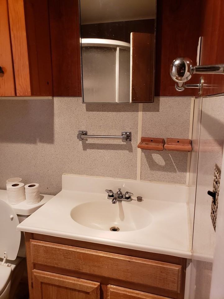 1407 Se Marsters Ave - Photo 6 of 12