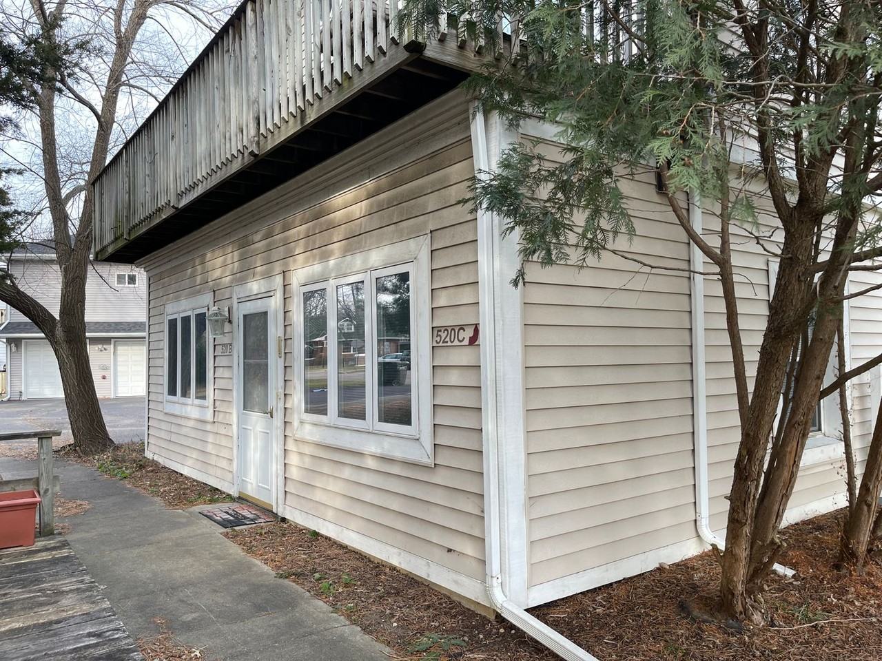 520 S Main St - Photo 3 of 11