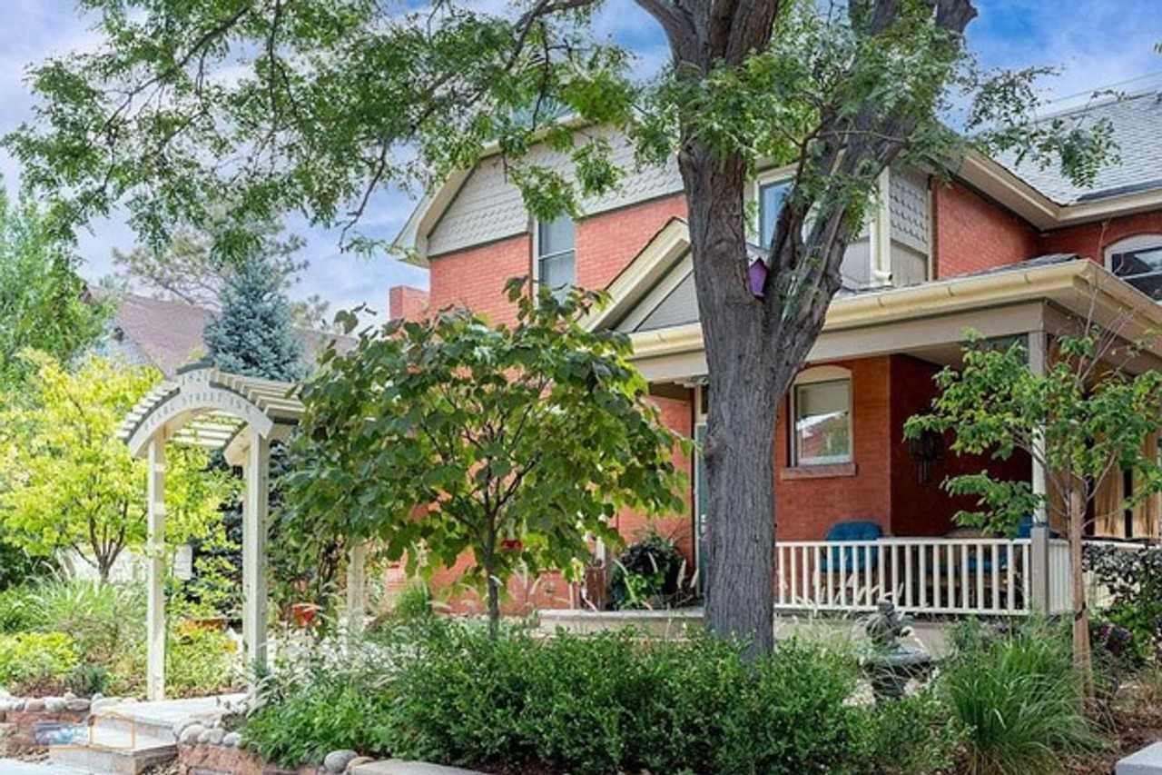 1820 Pearl St - Photo 3 of 21