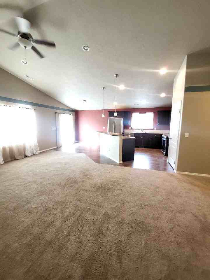 11175 W Blaine Ave - Photo 3 of 10