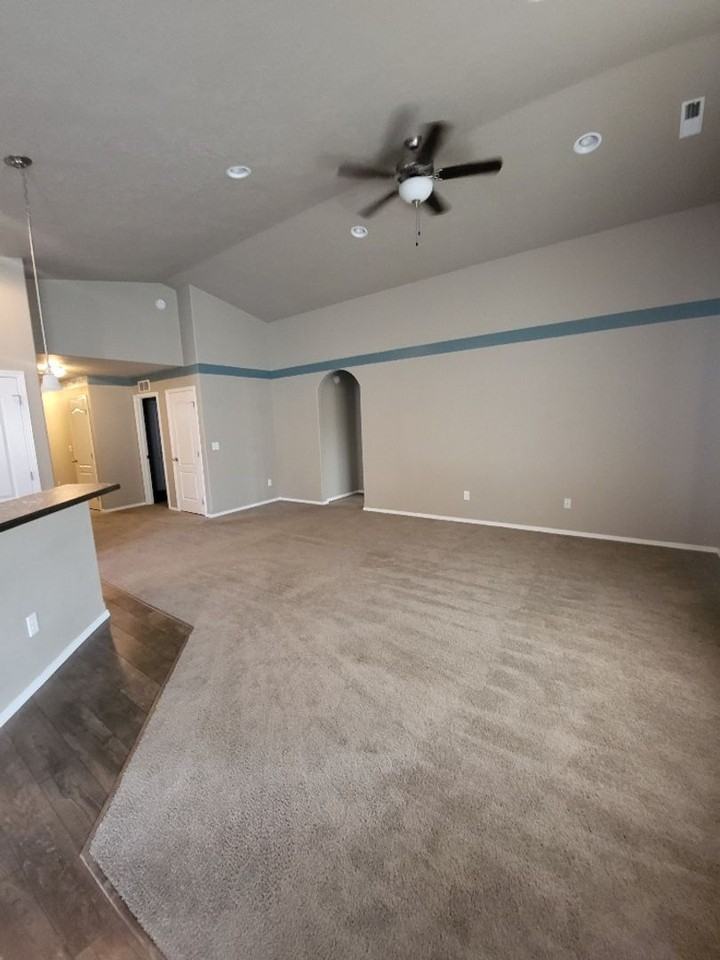 11175 W Blaine Ave - Photo 4 of 10