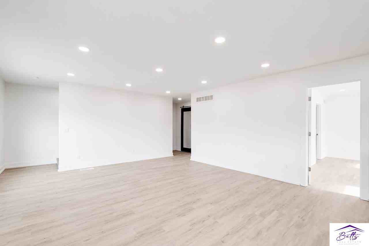 310 Natchez St - Photo 2 of 19