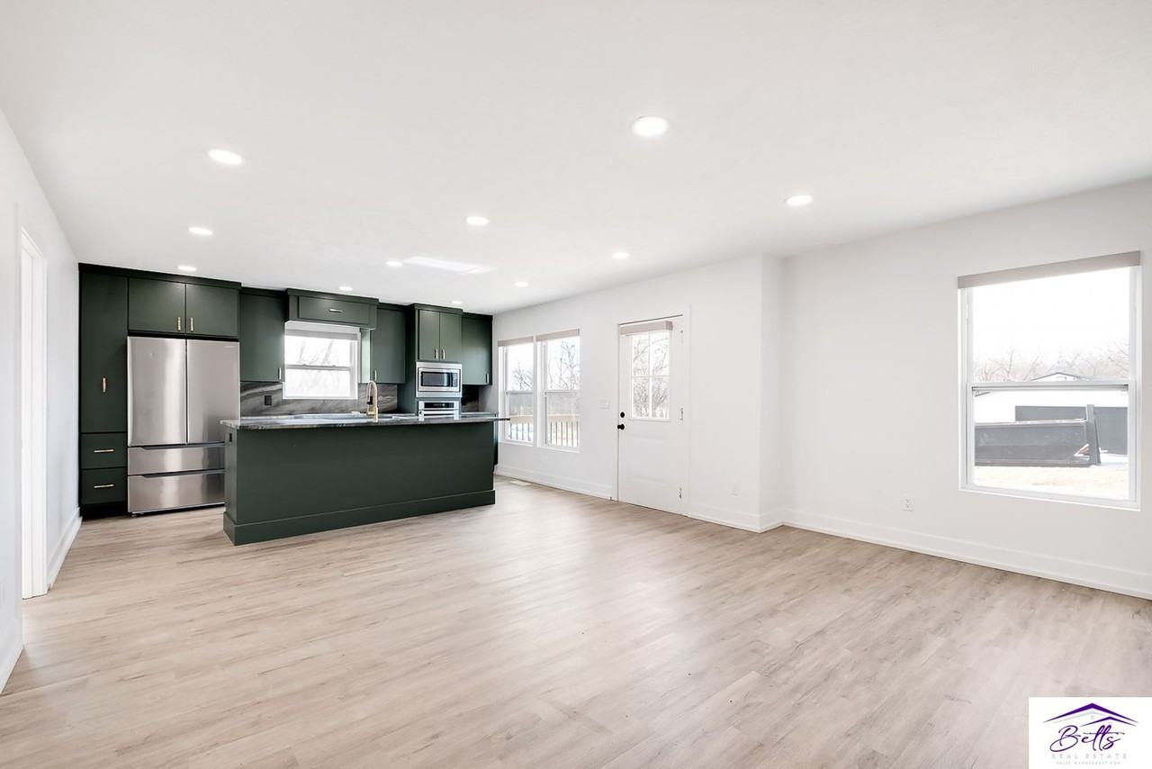 310 Natchez St - Photo 3 of 19