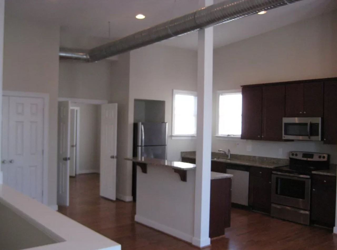 1517 W Cary - Photo 4 of 8